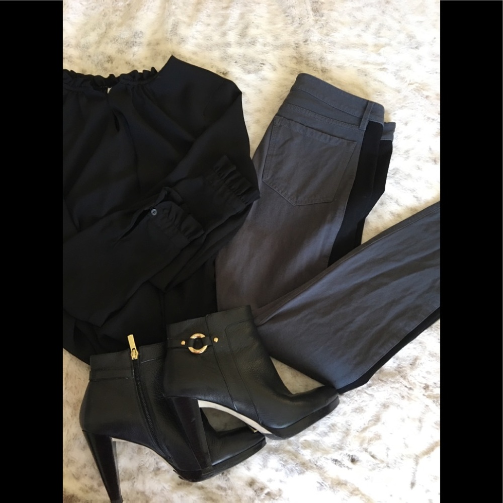 Banana Republic ladies gray jeans size 4